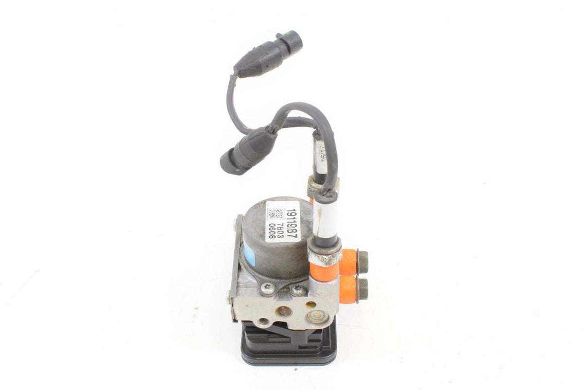 2017 Indian 111ci Springfield Abs Brake Pump Module 1911987 {{ shop.shopifyCountryName }} - Mototech271