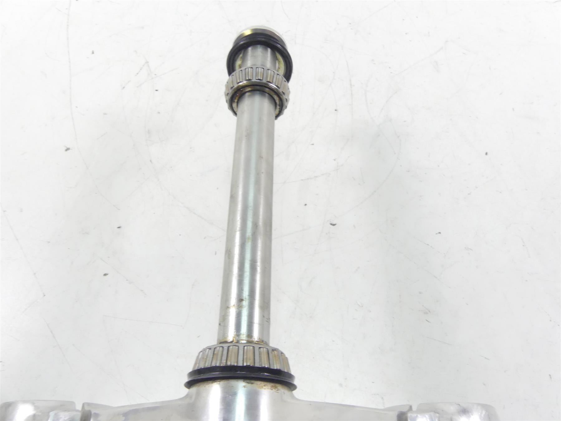 2011 Harley VRSCF Muscle Rod Lower Triple Tree Steering Clamp Yoke 46892-09 {{ shop.shopifyCountryName }} - Mototech271
