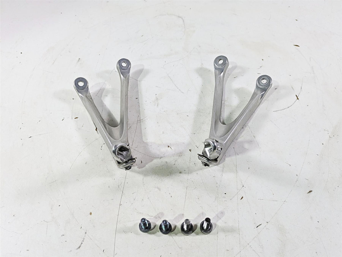 2008 Honda CBR1000RR SC59 Rear Passenger Footpeg Set 50750-MFL-000 50760-MFL-000 {{ shop.shopifyCountryName }} - Mototech271