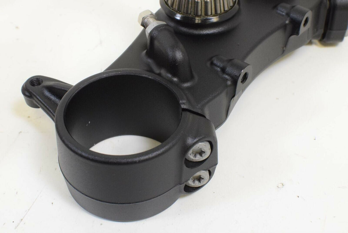 2015 KTM 1290 Super Duke R Lower Triple Tree Steering Yoke Clamp 6130103202933S {{ shop.shopifyCountryName }} - Mototech271