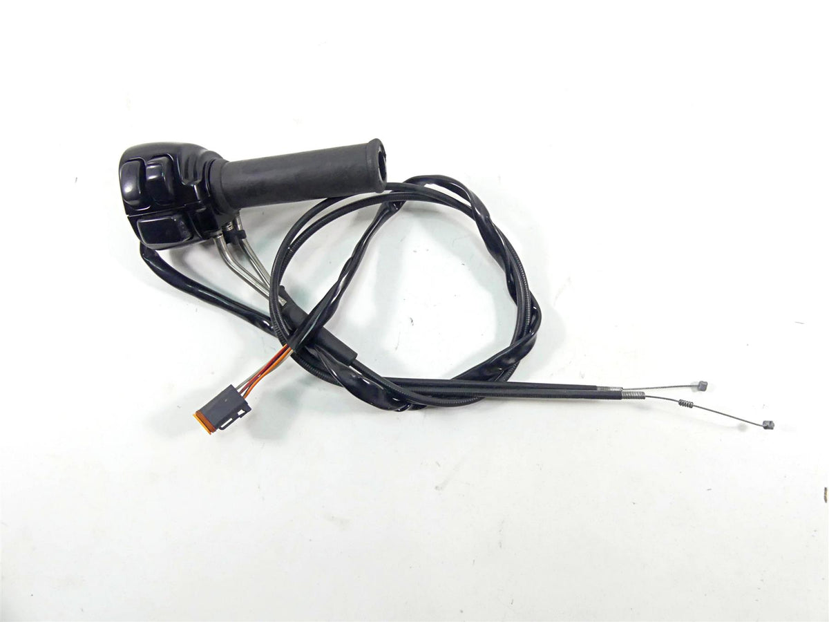 2005 Harley Sportster XL1200 C Right Hand Control Switch 71684-06A 71683-06A {{ shop.shopifyCountryName }} - Mototech271