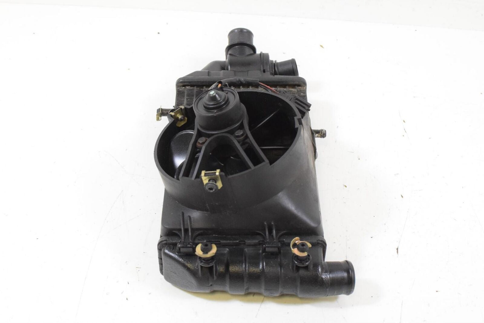 09 BMW K1200LT K1200 LT 89V3 Right Radiator Fan Air Scoop Duct Ram 17111465160 {{ shop.shopifyCountryName }} - Mototech271