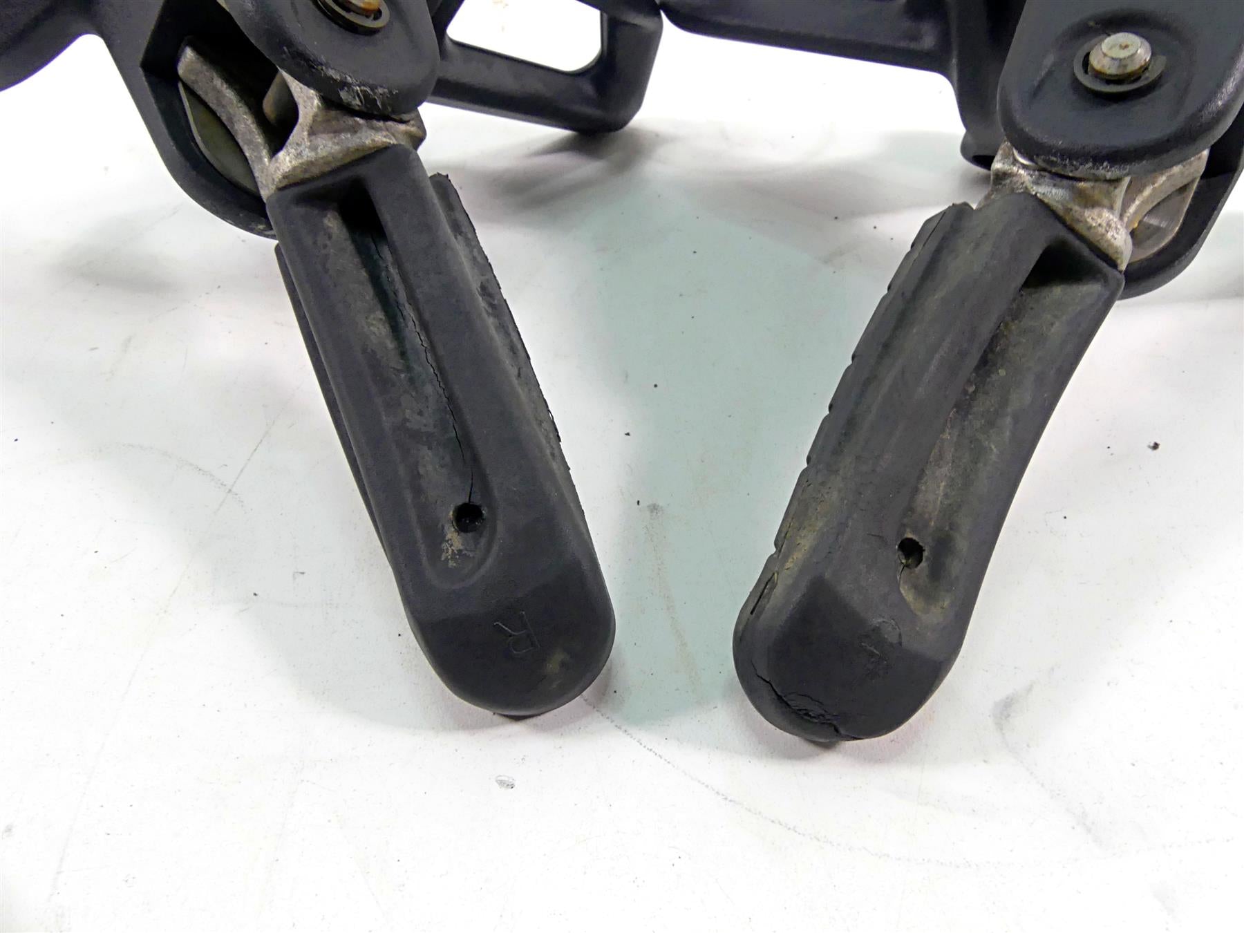 2015 KTM 1190 Adventure Rear Passenger Footpeg Set 6030304800033S 6030304900033S {{ shop.shopifyCountryName }} - Mototech271