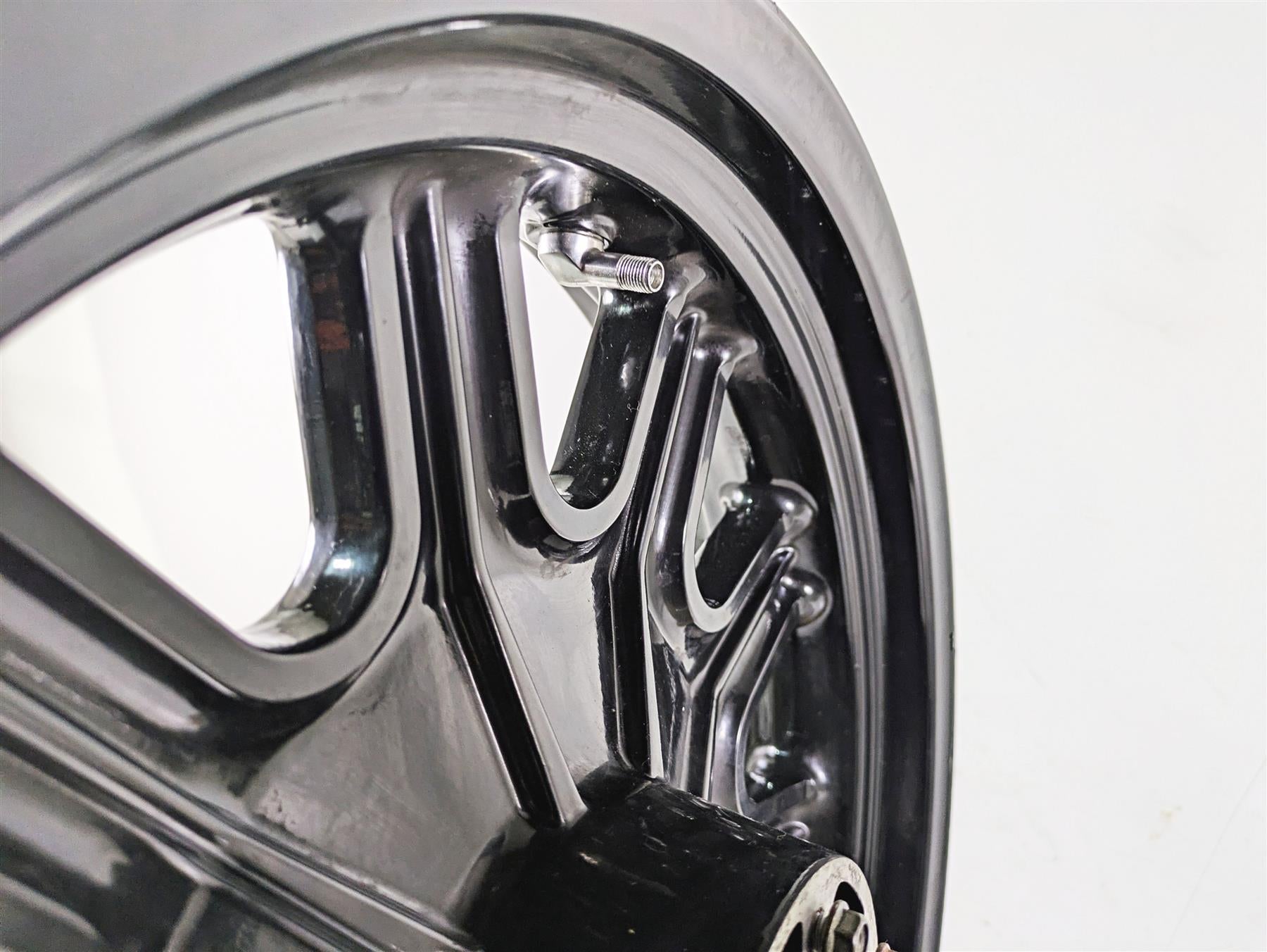 2016 Indian Chief Classic Straight 16x3.5 Front Wheel Rim 1522505 {{ shop.shopifyCountryName }} - Mototech271