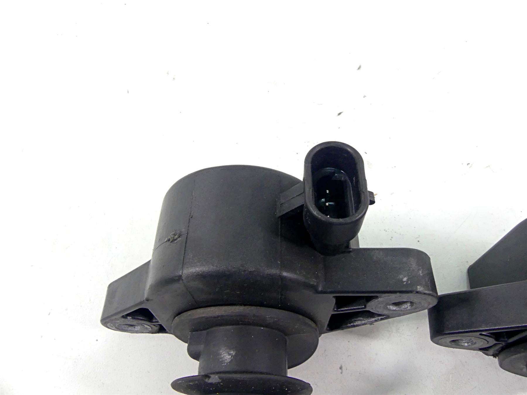 2005 Harley VRSCSE CVO V-Rod Delphi Ignition Coils Stick Coil Set 32477-01A {{ shop.shopifyCountryName }} - Mototech271