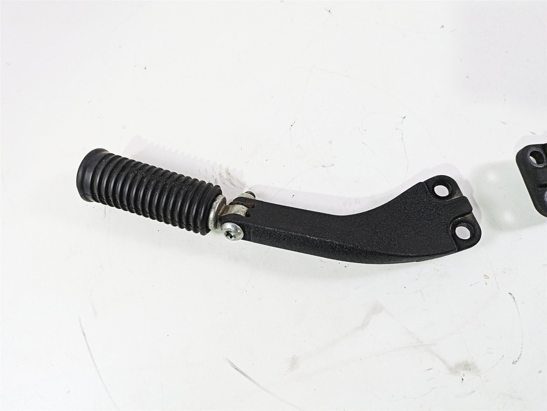 2008 Harley FXDL Dyna Low Rider 105TH Passenger Foot Peg Set 49224-06A 49230-06 {{ shop.shopifyCountryName }} - Mototech271