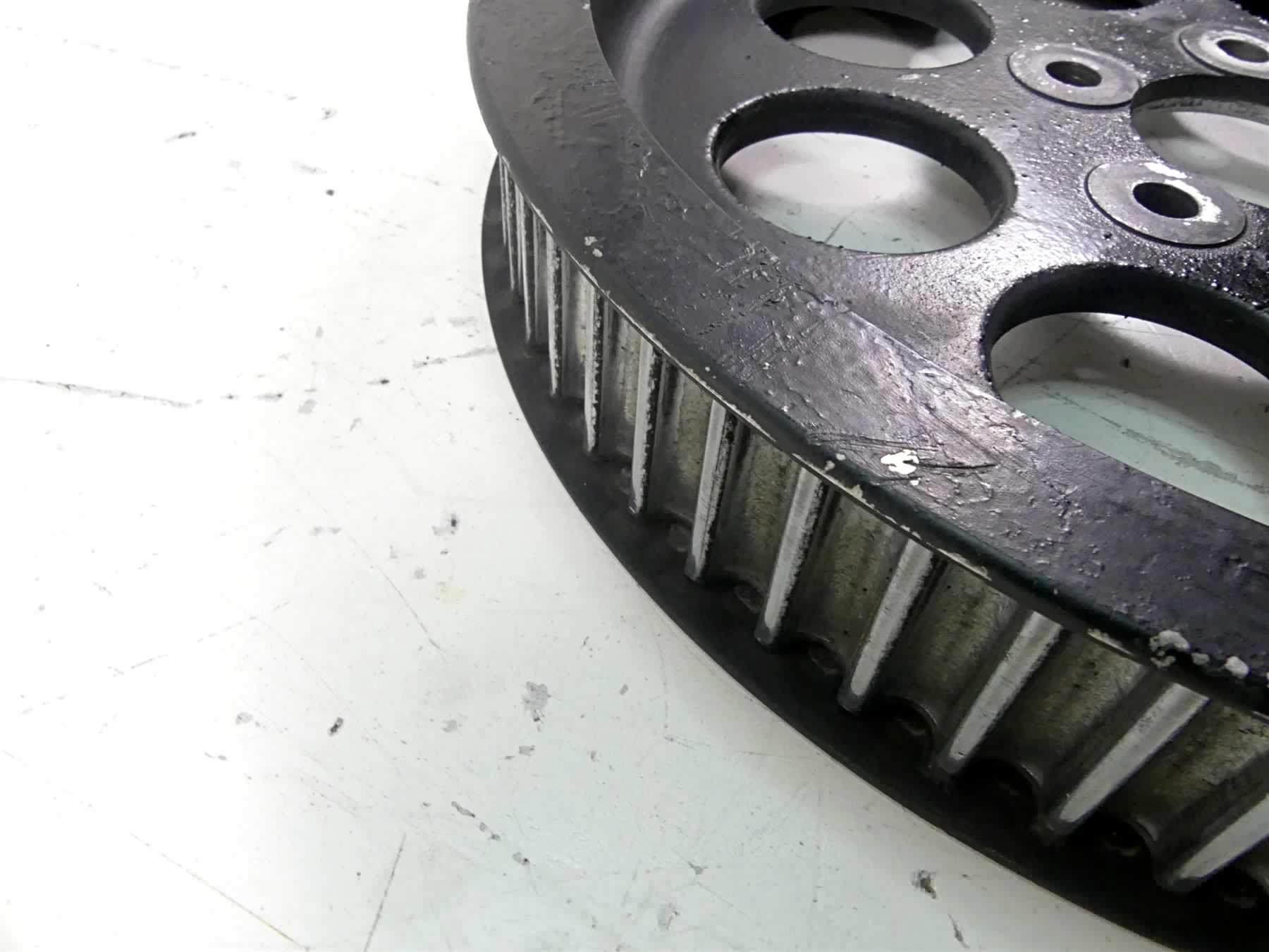 2002 Harley Touring FLHTC Electra Glide Belt Sprocket Pulley 70T 1.5" 40225-86A {{ shop.shopifyCountryName }} - Mototech271
