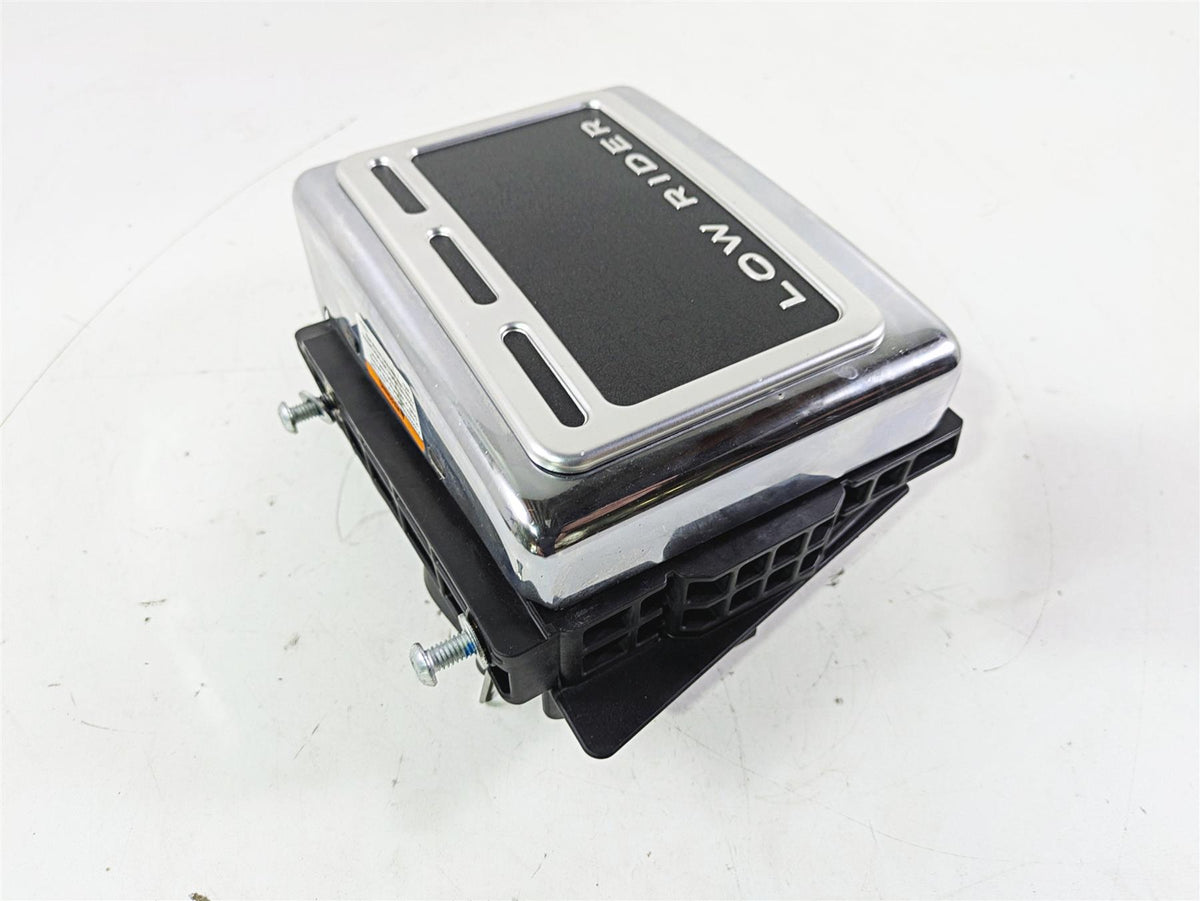 2015 Harley FXDL Dyna Low Rider Battery Tray & Cover 70379-06B {{ shop.shopifyCountryName }} - Mototech271