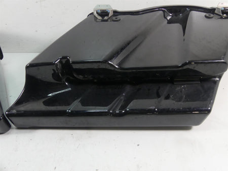 2005 Harley Touring CVO FLHTCSE Electra Glide Custom Saddlebag Saddle Bag Set {{ shop.shopifyCountryName }} - Mototech271