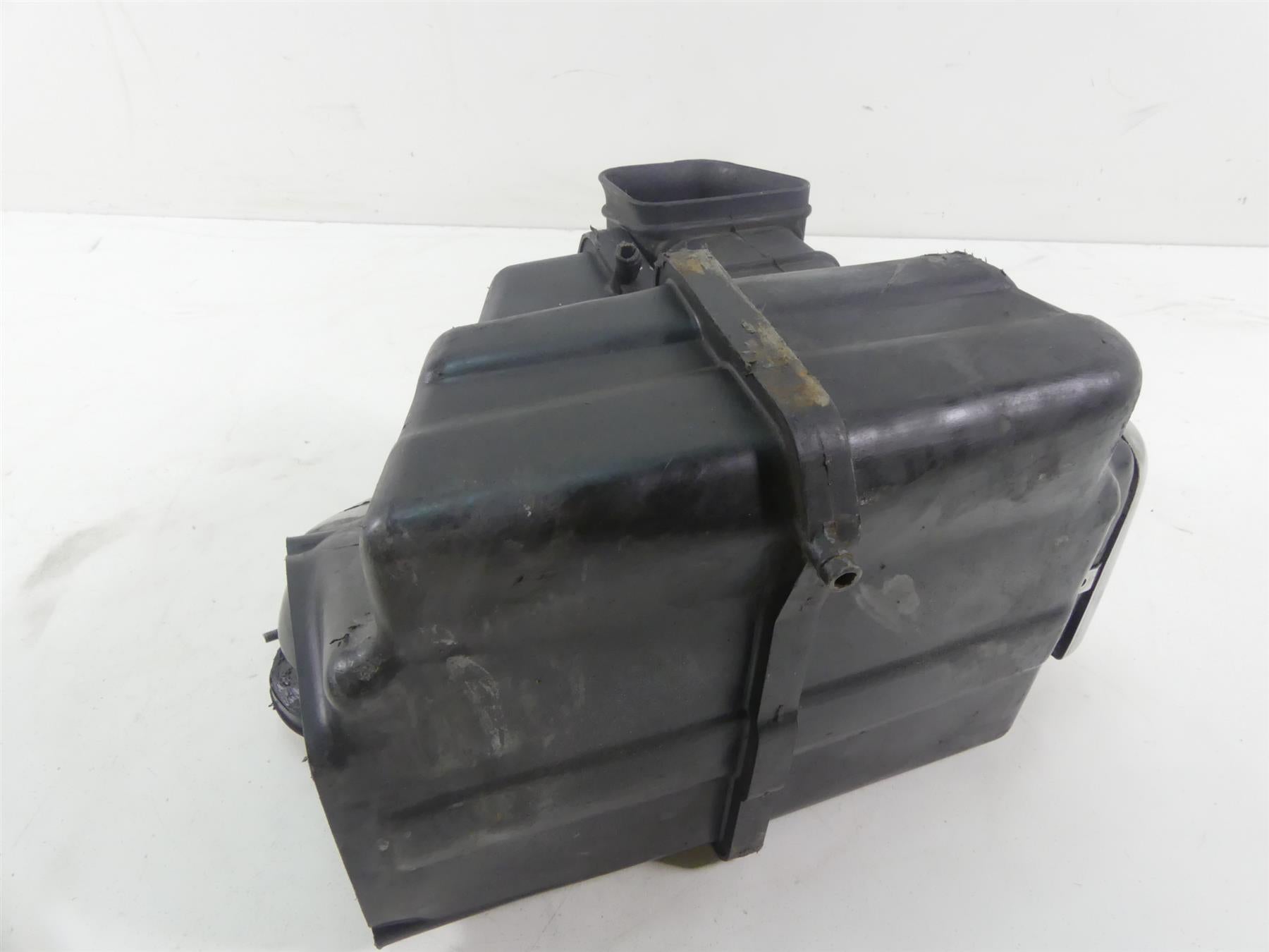 1980 Honda CB750C Custom Air Box Cleaner Breather 17213-425-010 17213-425-020 {{ shop.shopifyCountryName }} - Mototech271