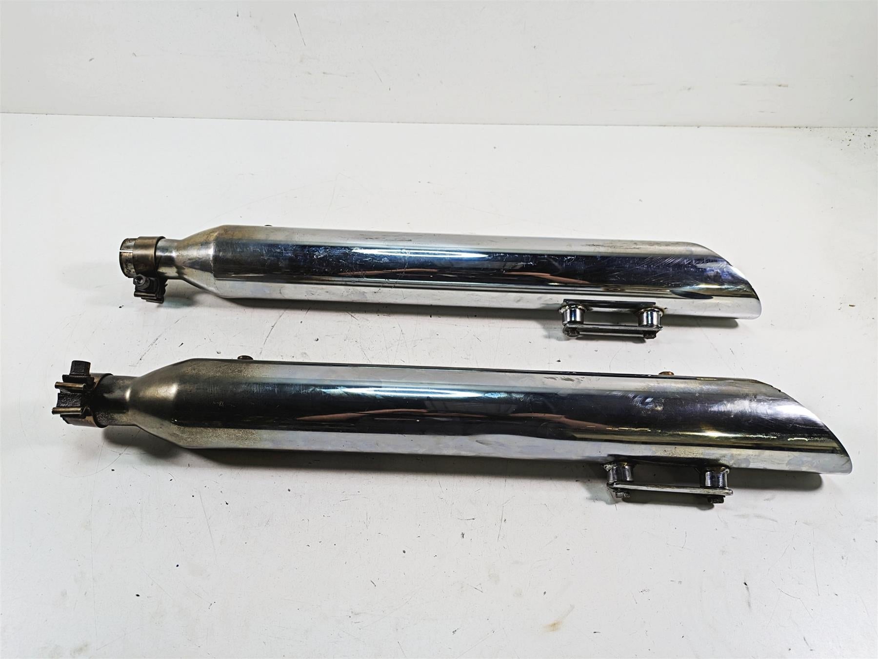 2011 Harley Touring FLHR Road King Aftermarket 3.5" Slash Cut Exhaust Pipe Mufflers {{ shop.shopifyCountryName }} - Mototech271