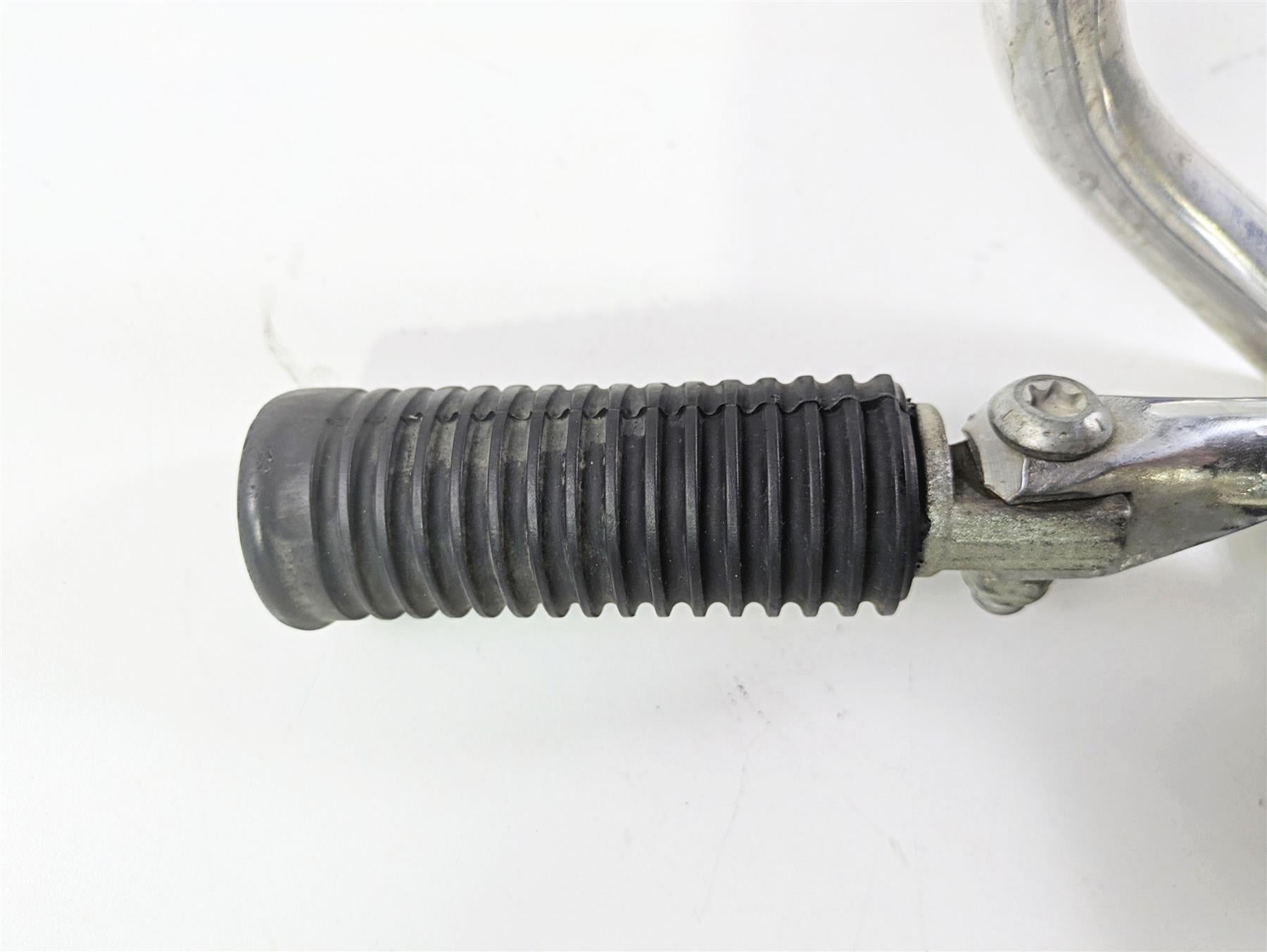 2010 Harley Dyna FXDB Street Bob Front Right Foot Peg & Brake Pedal Set 50666-07 {{ shop.shopifyCountryName }} - Mototech271