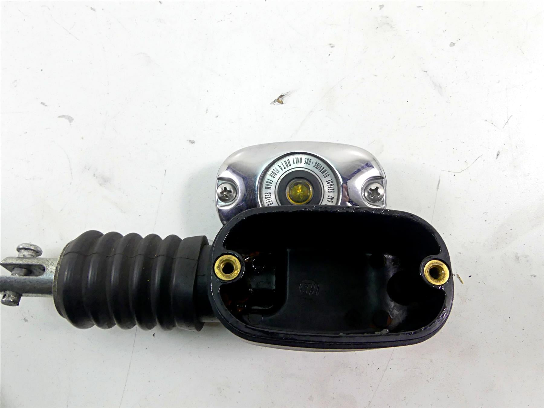 2006 Harley Touring FLHTCU SE E-Glide Rear Brake Master Cylinder 46467-05 {{ shop.shopifyCountryName }} - Mototech271