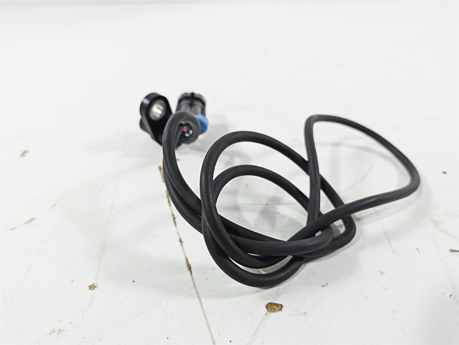 2019 Indian Chieftain Limited Front Abs Wheel Speed Sensor 4013251 {{ shop.shopifyCountryName }} - Mototech271