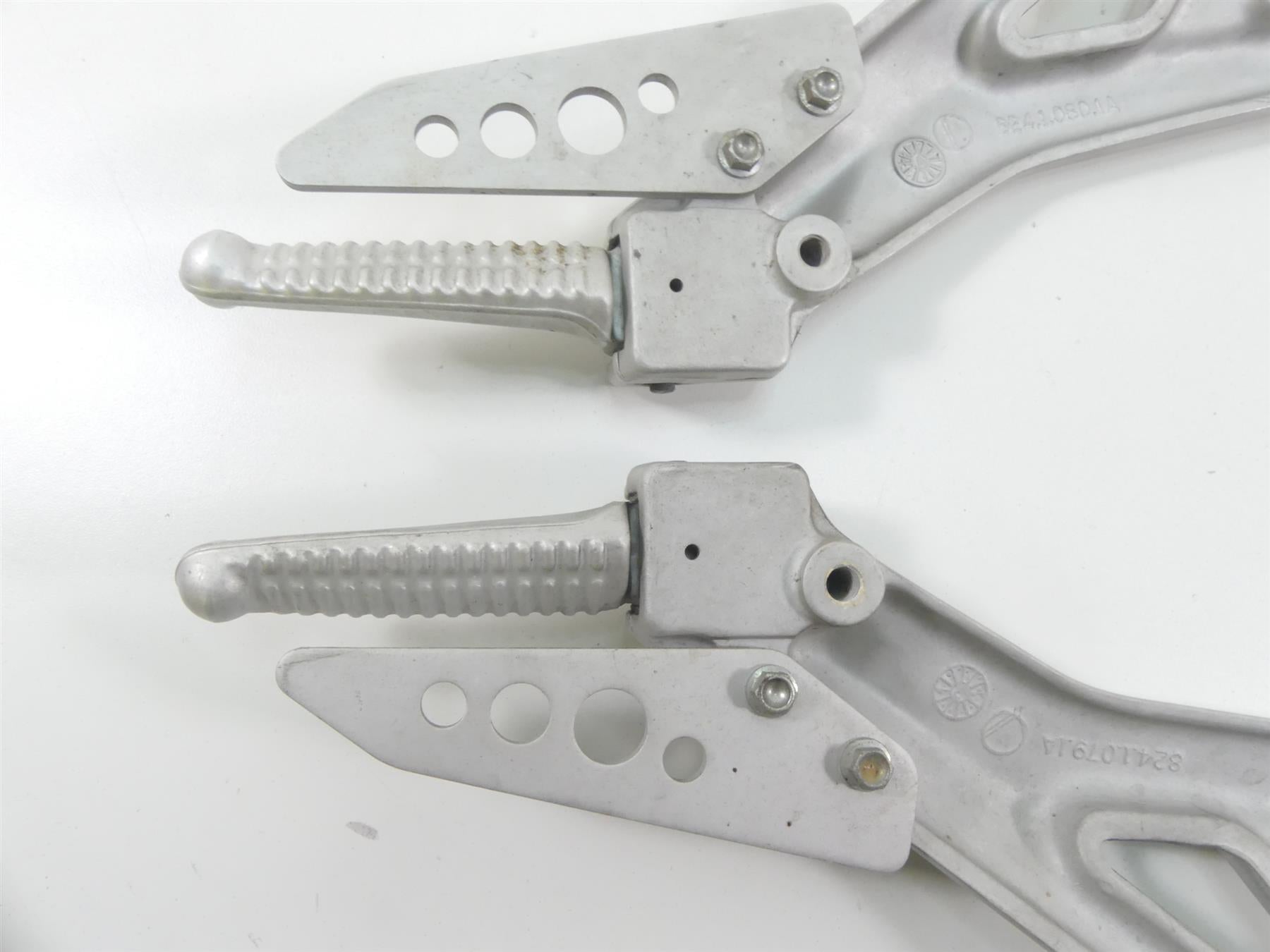 2005 Ducati Multistrada 1000S Rear Passenger Foot Peg Footpeg Set 82410801A {{ shop.shopifyCountryName }} - Mototech271