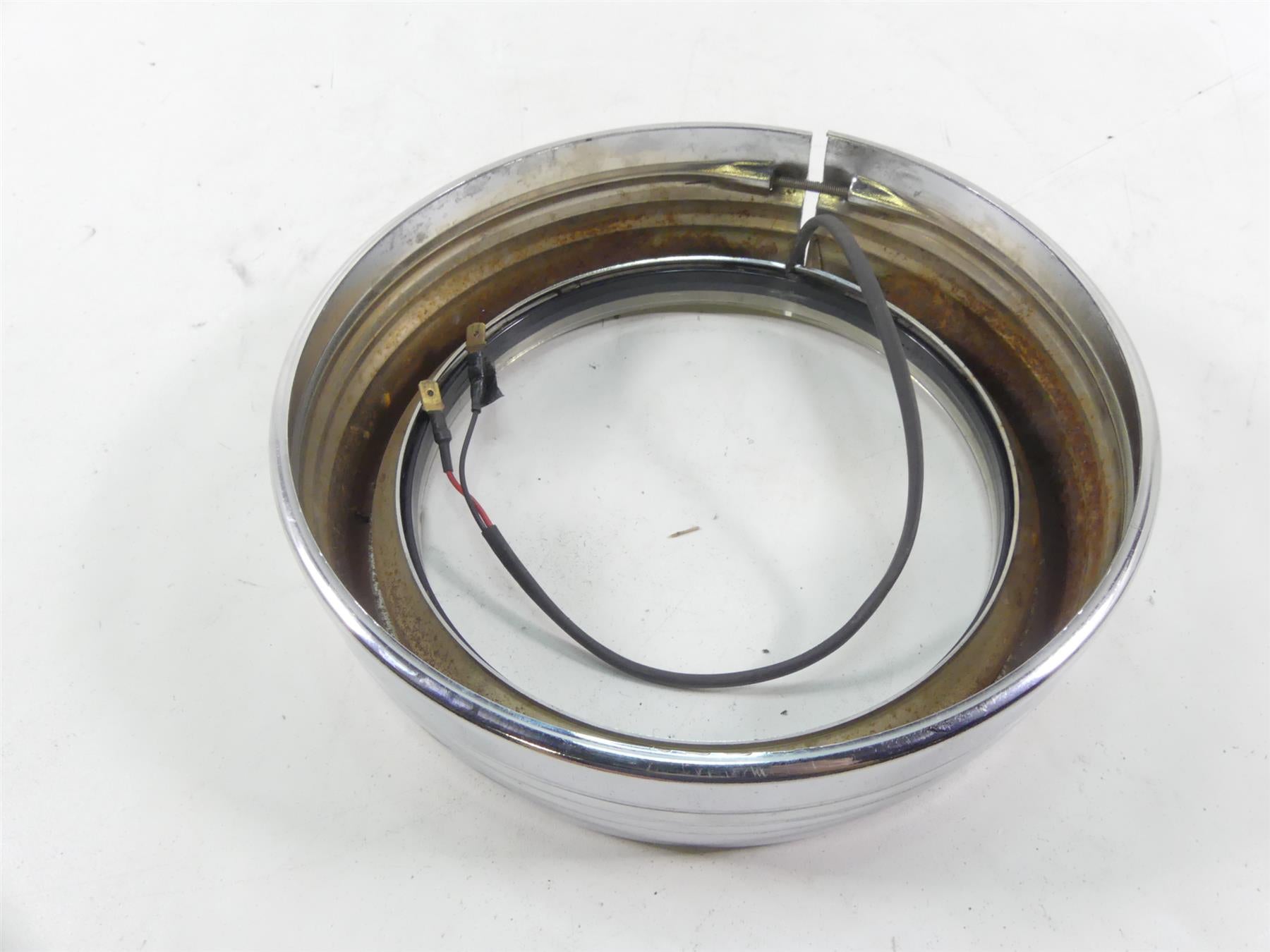 2004 Harley FLHTC SE CVO Electra Glide Chrome Led Headlight Halo Ring {{ shop.shopifyCountryName }} - Mototech271
