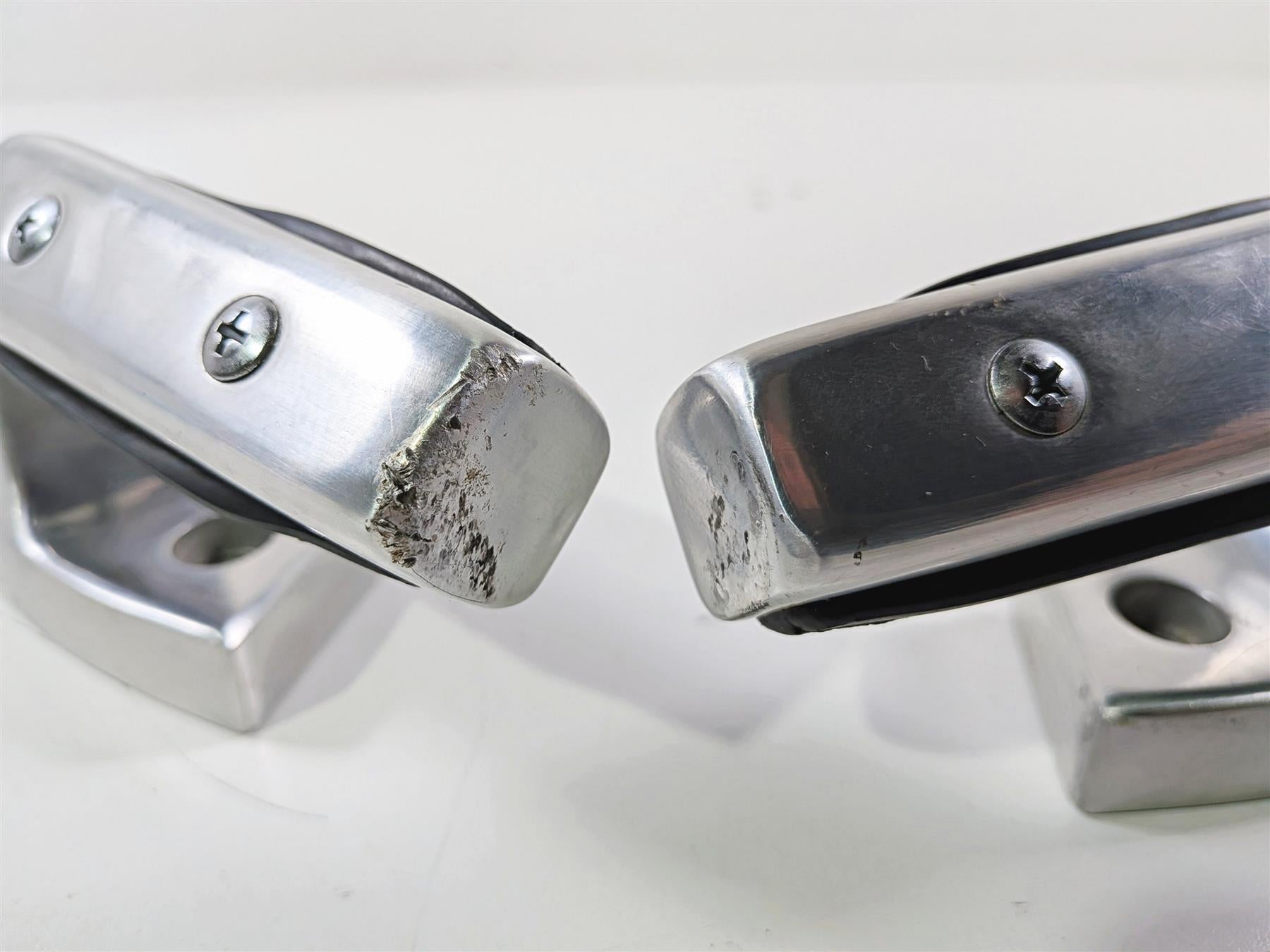 2006 Suzuki C90 VL1500T Boulevard Rear Passenger Footpeg Set 43811-10F10 {{ shop.shopifyCountryName }} - Mototech271