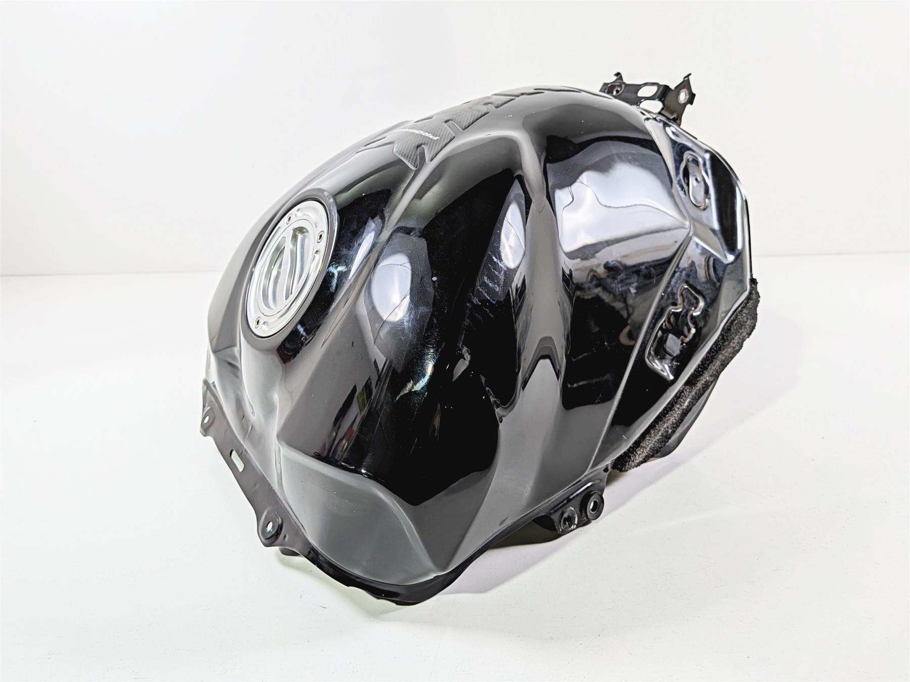 2008 Yamaha YZF R1 RN19 Fuel Gas Petrol Tank - Dent On Left Side