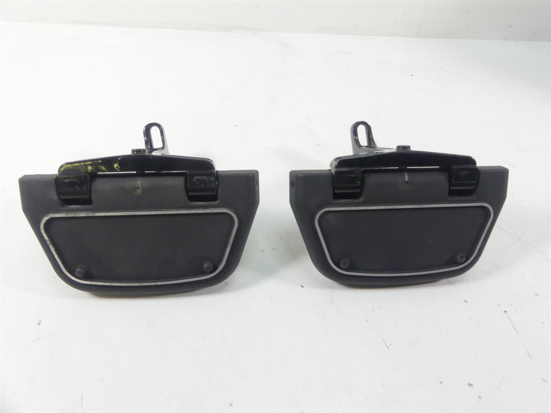 2014 Harley Touring FLHTK Electra Glide Rear Passenger Floor Board Set 52719-10 {{ shop.shopifyCountryName }} - Mototech271