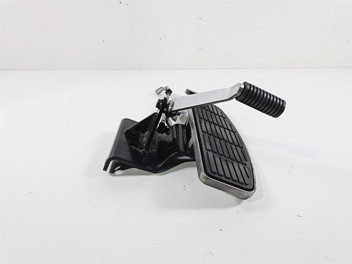 2006 Suzuki C90 VL1500T Boulevard Left Floor Board & Shifter Set 43520-10F00 {{ shop.shopifyCountryName }} - Mototech271