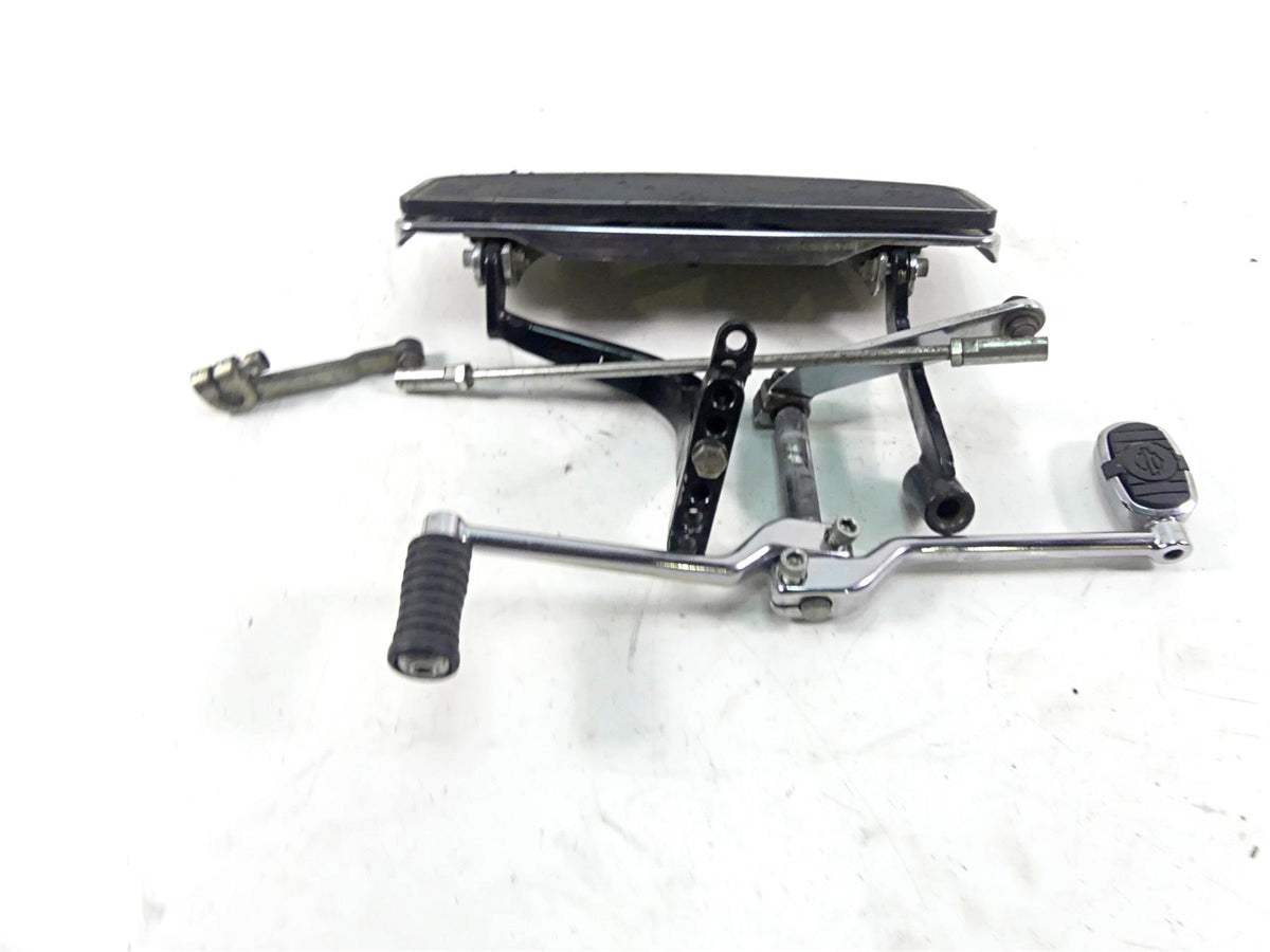 2007 Harley Touring FLHRC Road King Left Front Floorboard Shifter Set 50621-06A {{ shop.shopifyCountryName }} - Mototech271
