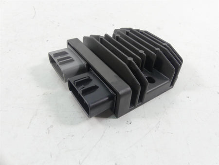2017 Triumph Thruxton 1200R Rectifier Voltage Regulator T1300679 FH020AA {{ shop.shopifyCountryName }} - Mototech271
