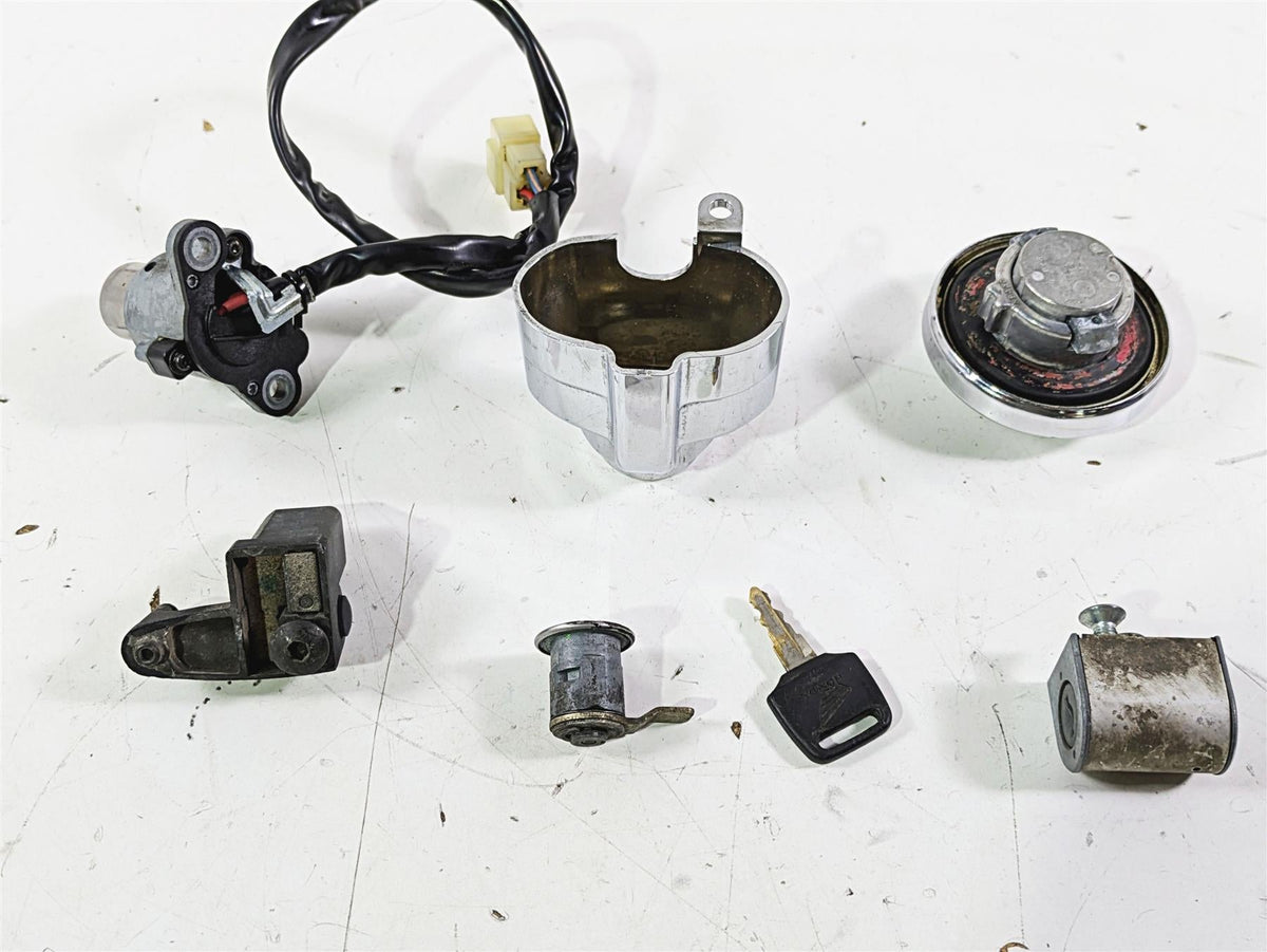2001 Honda VT1100 Shadow Sabre Ignition Switch Key Lock Set 35100-MCK-A00 {{ shop.shopifyCountryName }} - Mototech271