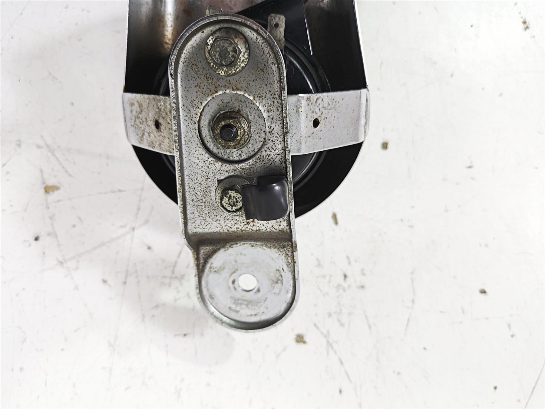 2002 Harley FLSTC Softail Heritage Horn & Chrome Cover 61300478A {{ shop.shopifyCountryName }} - Mototech271