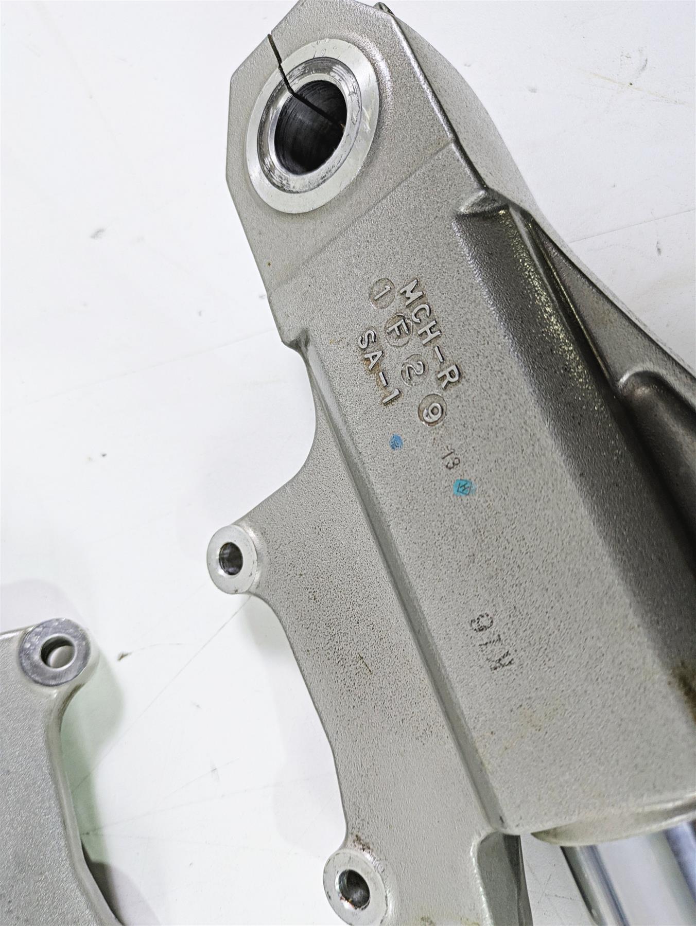 2002 Honda V-Twin VTX1800 C Straight Showa Front Fork Leg Set 51400-MCH-003 {{ shop.shopifyCountryName }} - Mototech271
