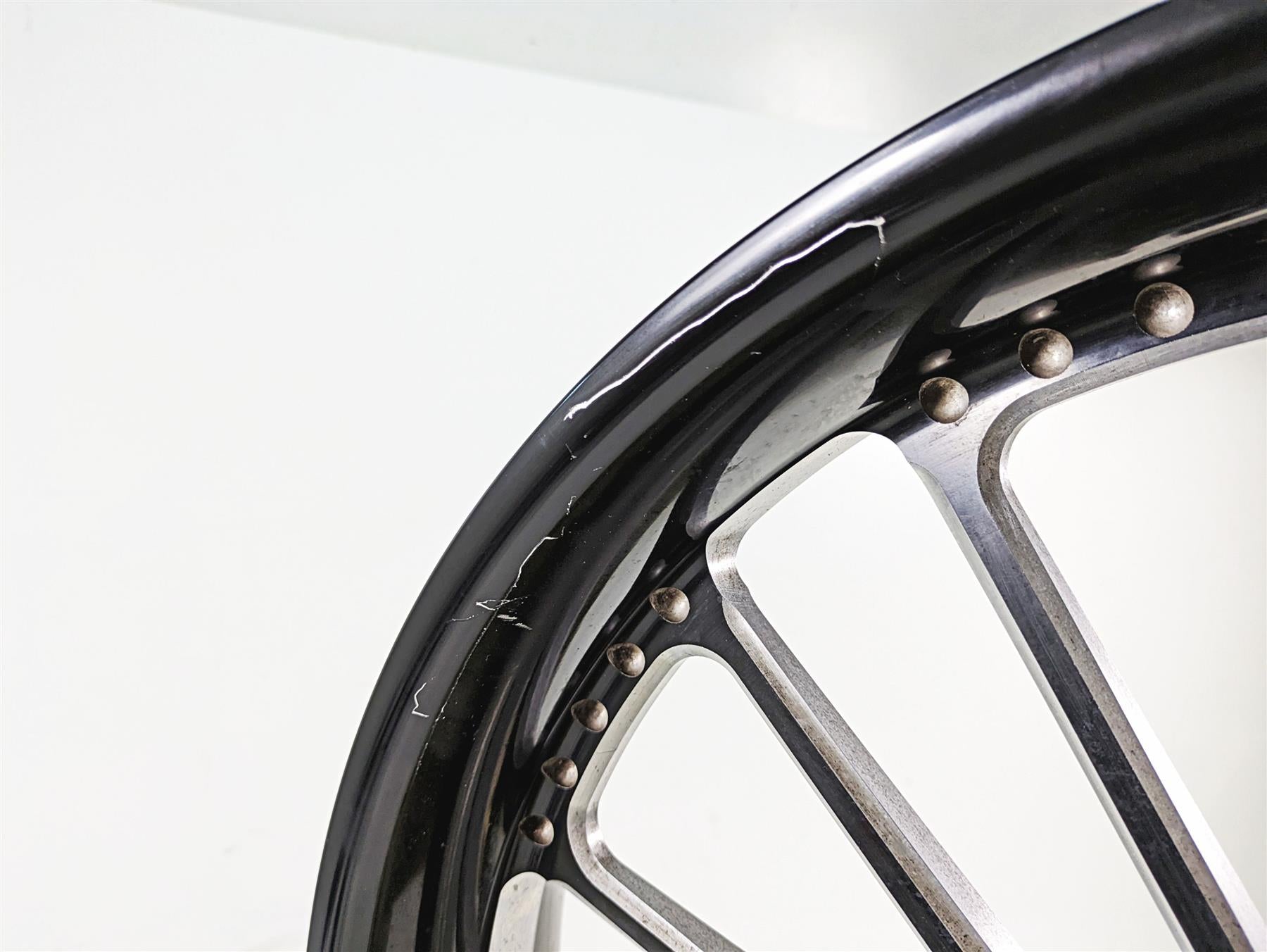 2011 Harley Touring FLTRU Road Glide Roland Sands 21x3.5 Front Wheel 12047106 {{ shop.shopifyCountryName }} - Mototech271