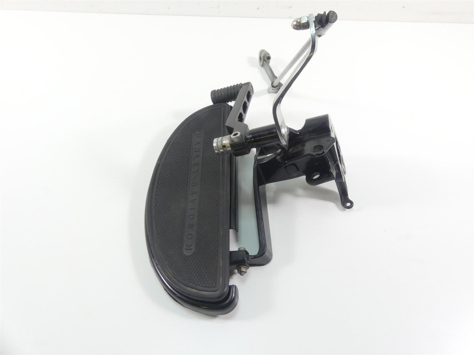 2008 Harley Softail FLSTSB Cross Bones Left Floorboard & Shifter Set 33630-07A {{ shop.shopifyCountryName }} - Mototech271