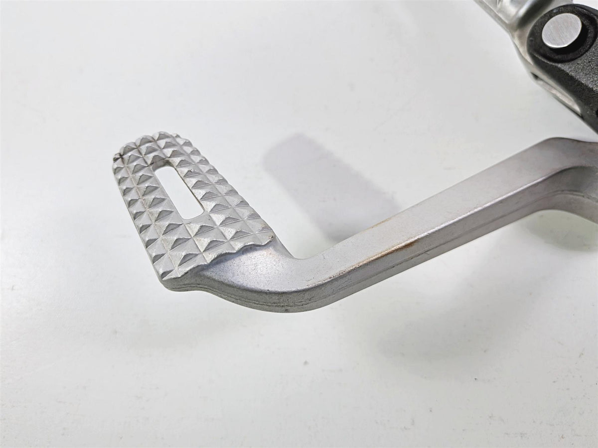 2019 Triumph Speed Triple RS 1050 Front Right Foot Peg & Brake Pedal T2081844 {{ shop.shopifyCountryName }} - Mototech271