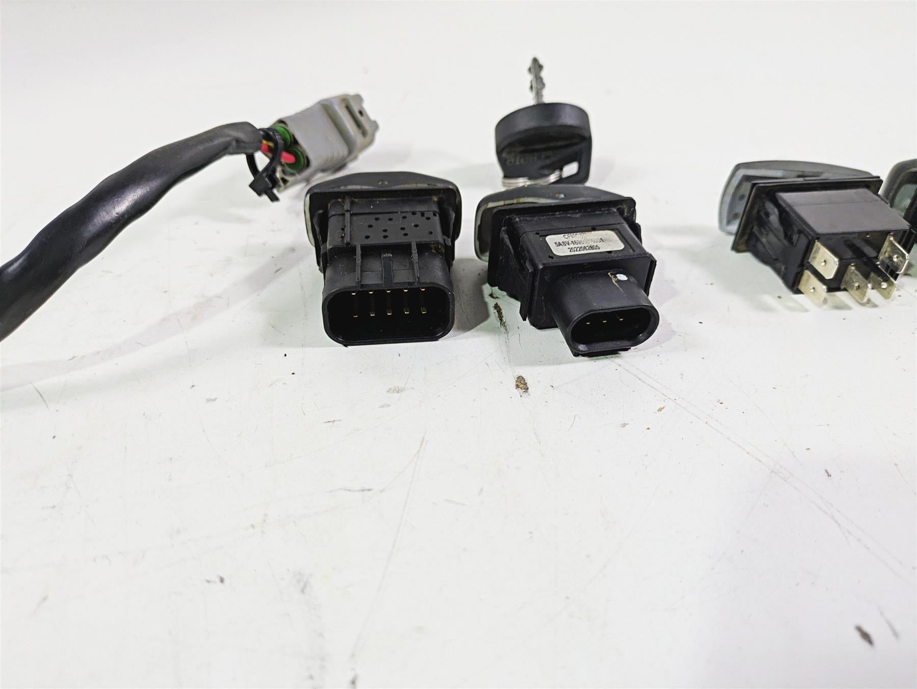 2022 CFMoto Zforce 950 Sport All Switch Ignition Key Light Awd 5BY0-0110005BY0 {{ shop.shopifyCountryName }} - Mototech271