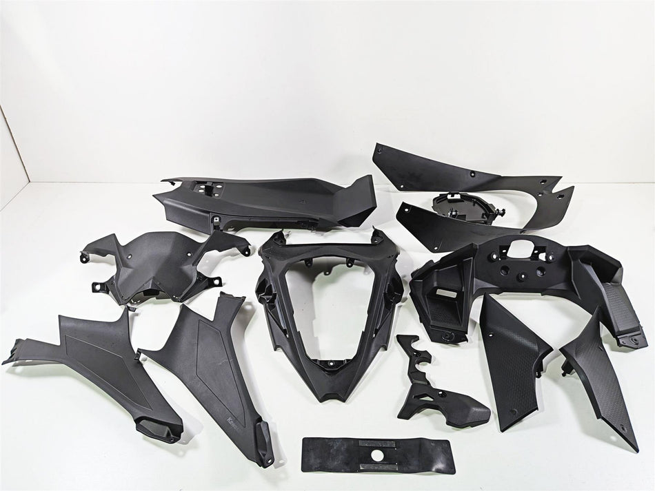2024 Kawasaki EX500 Ninja 40th An. Tail & Side Cover Cockpit Fairing 36043-0001 {{ shop.shopifyCountryName }} - Mototech271