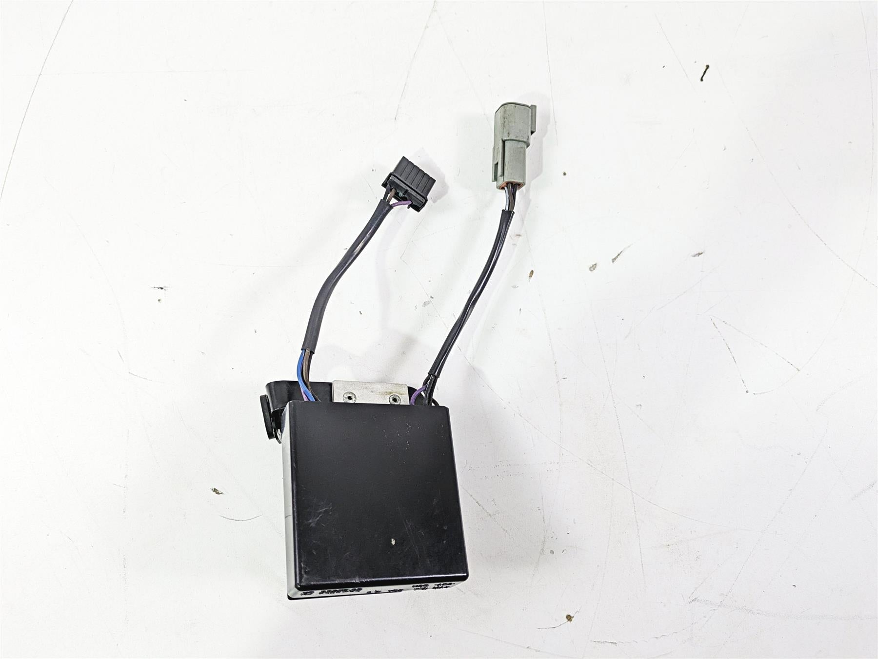 2010 Harley VRSCF Muscle Rod Blinker Turn Signal Module 69457-09 {{ shop.shopifyCountryName }} - Mototech271