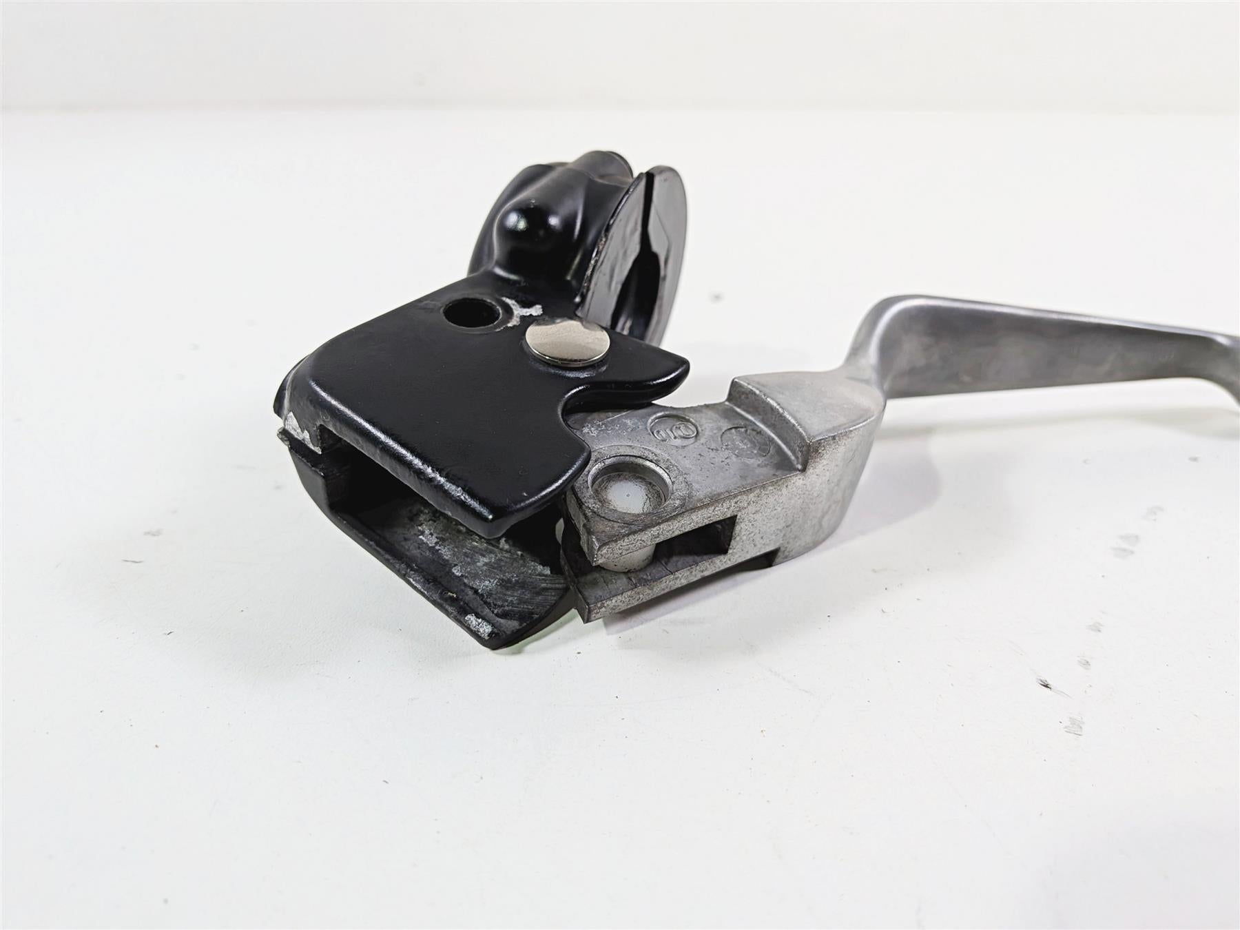 2012 Harley Softail FLSTF Fat Boy Clutch Perch Lever Set P 38608-96 L 45015-96 {{ shop.shopifyCountryName }} - Mototech271