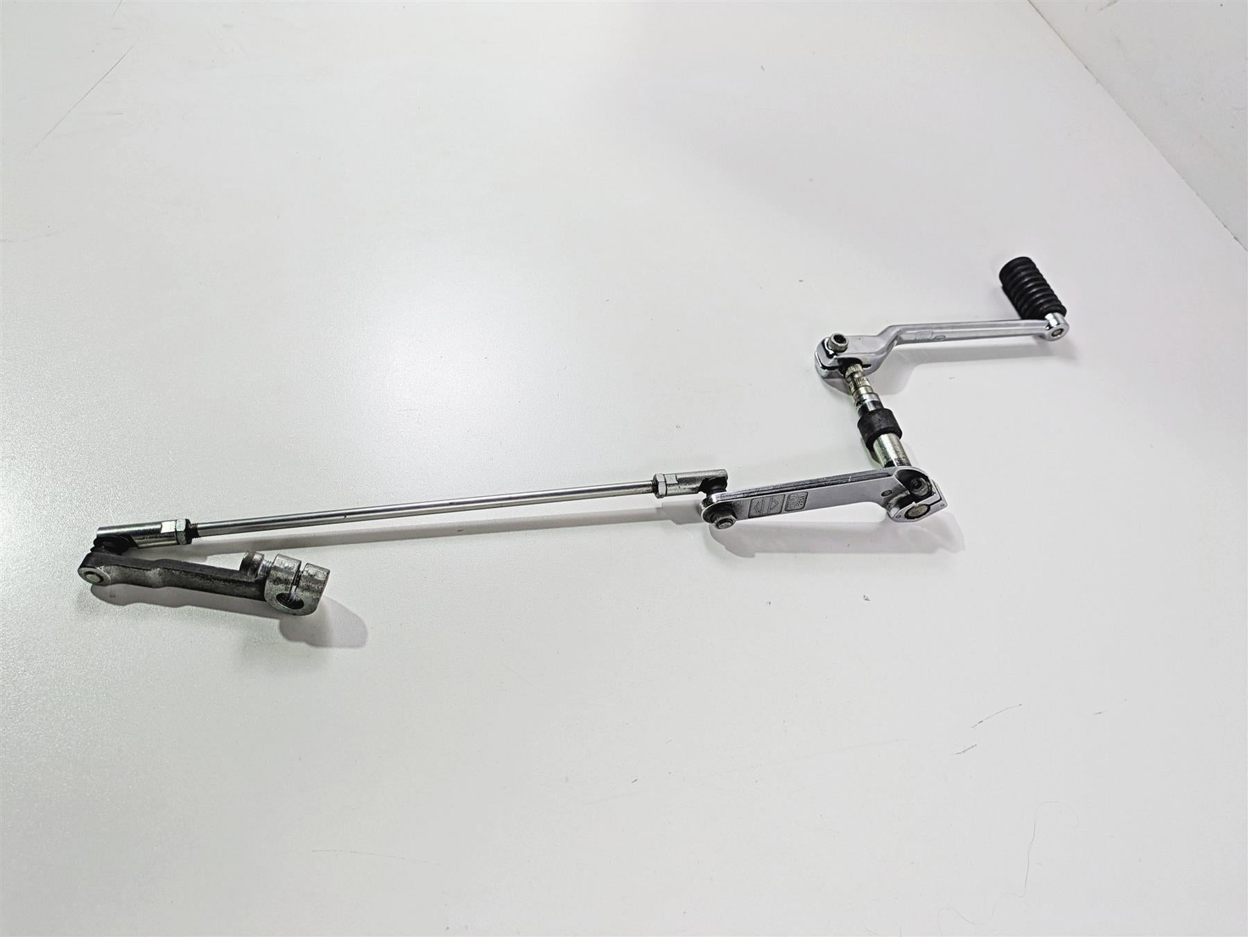 2016 Harley Touring FLHR Road King Gear Shift Lever Shifter Set 33895-82E {{ shop.shopifyCountryName }} - Mototech271