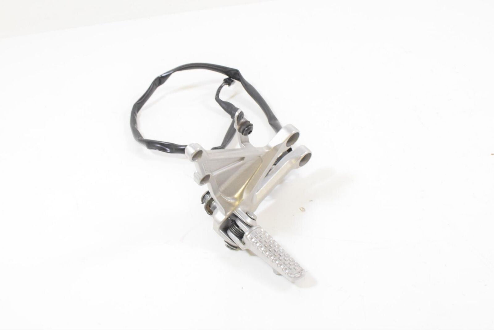 2004 Honda CBR1000RR CBR1000 RR Right Rider Footpeg Foot Peg Rest 50600-MEL-000 {{ shop.shopifyCountryName }} - Mototech271