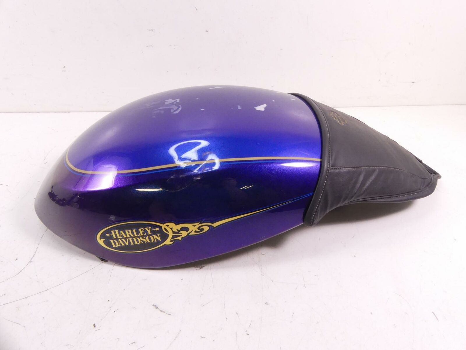 2009 Harley VRSCAW V-Rod Upper Fuel Tank Airbox Fairing Cover - Dent 66108-09CWW {{ shop.shopifyCountryName }} - Mototech271