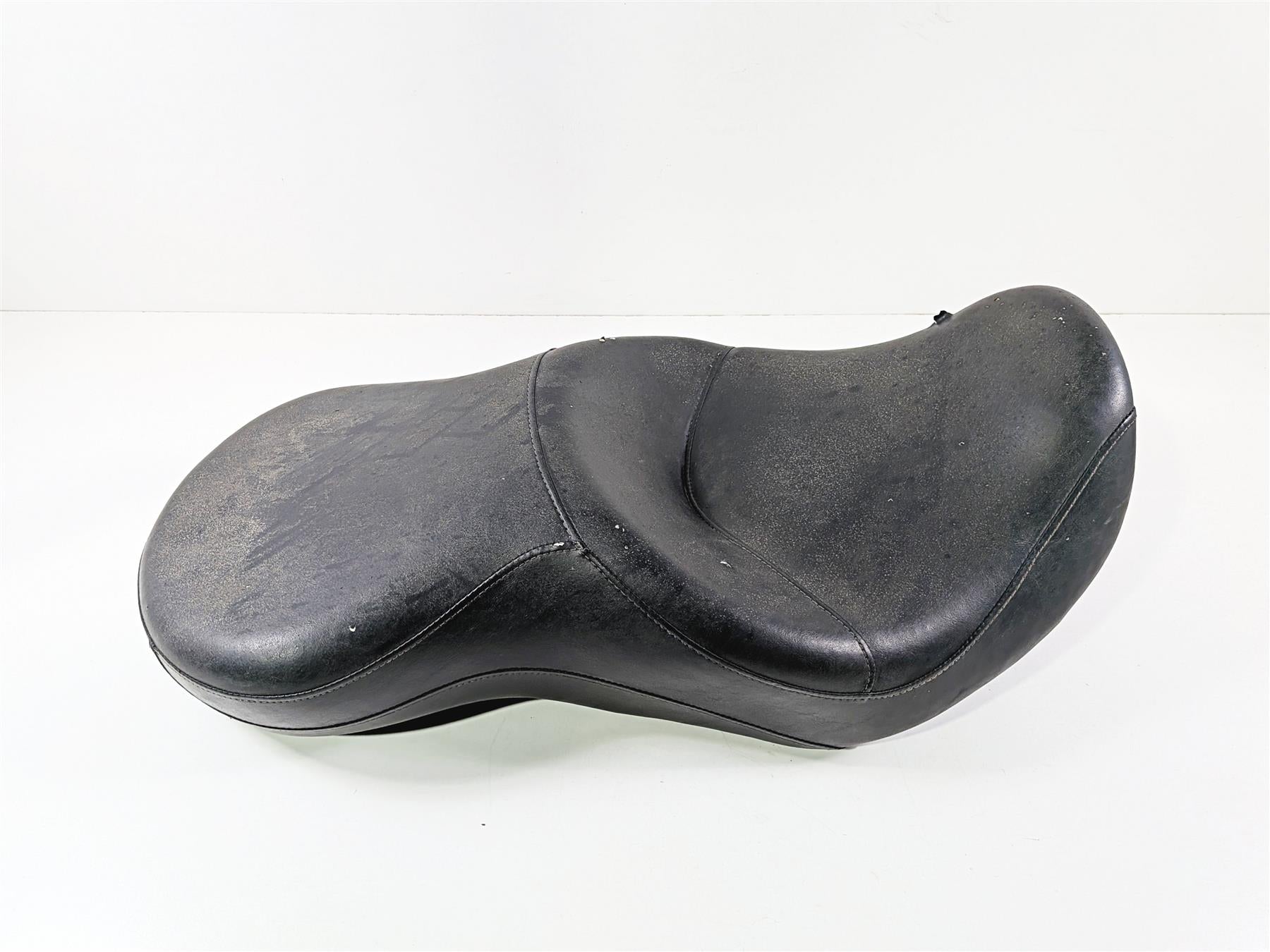 2011 Harley FXDF Dyna Fat Bob Sundowner Touring Seat Saddle 51540-06 {{ shop.shopifyCountryName }} - Mototech271