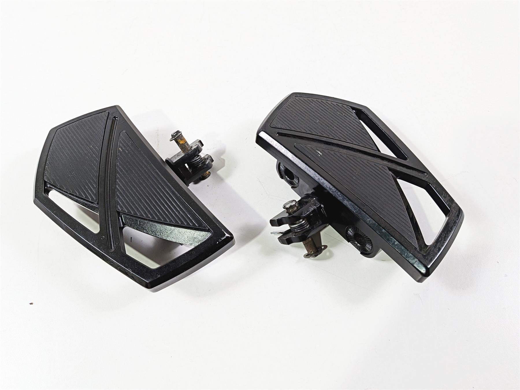 2022 Harley Softail FXLRST Low Rider Front Floorboard Foot Floor Board Set {{ shop.shopifyCountryName }} - Mototech271
