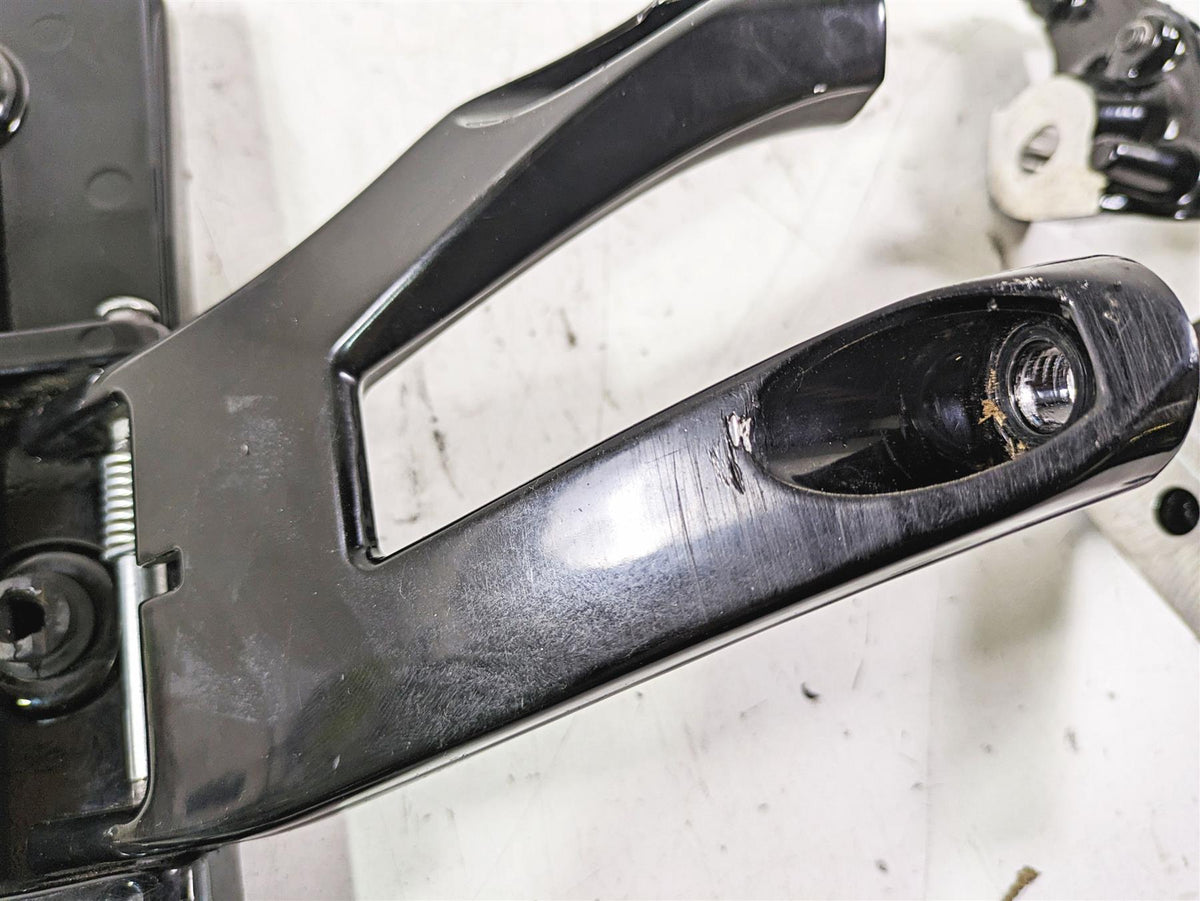 2019 Harley FLHCS Softail Heritage Front Right Floorboard + Brake Pedal 50600206 {{ shop.shopifyCountryName }} - Mototech271