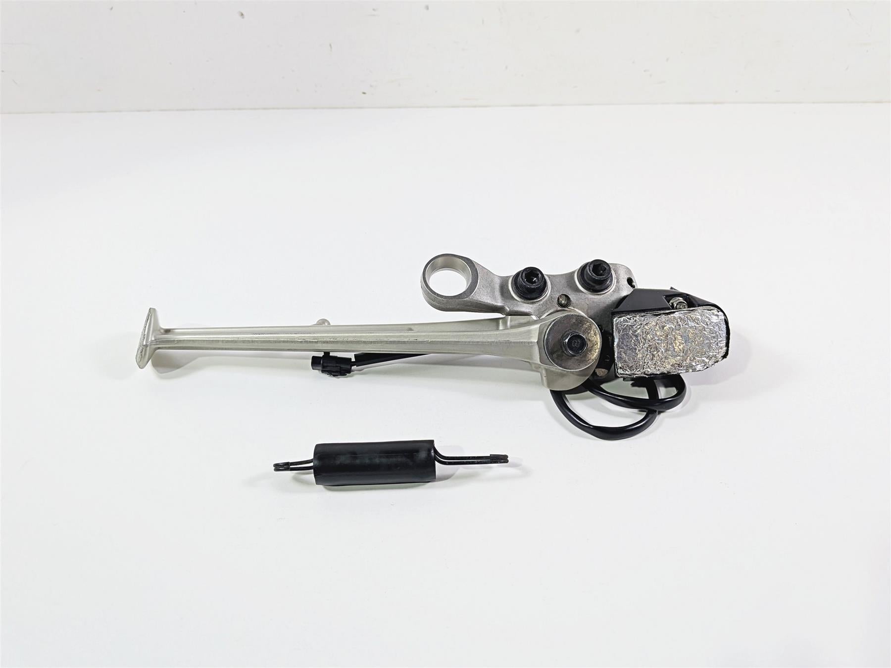 2023 Yamaha MT10 MTN1000 Side Kick Stand Kickstand & Switch B67-27311-00-00 {{ shop.shopifyCountryName }} - Mototech271