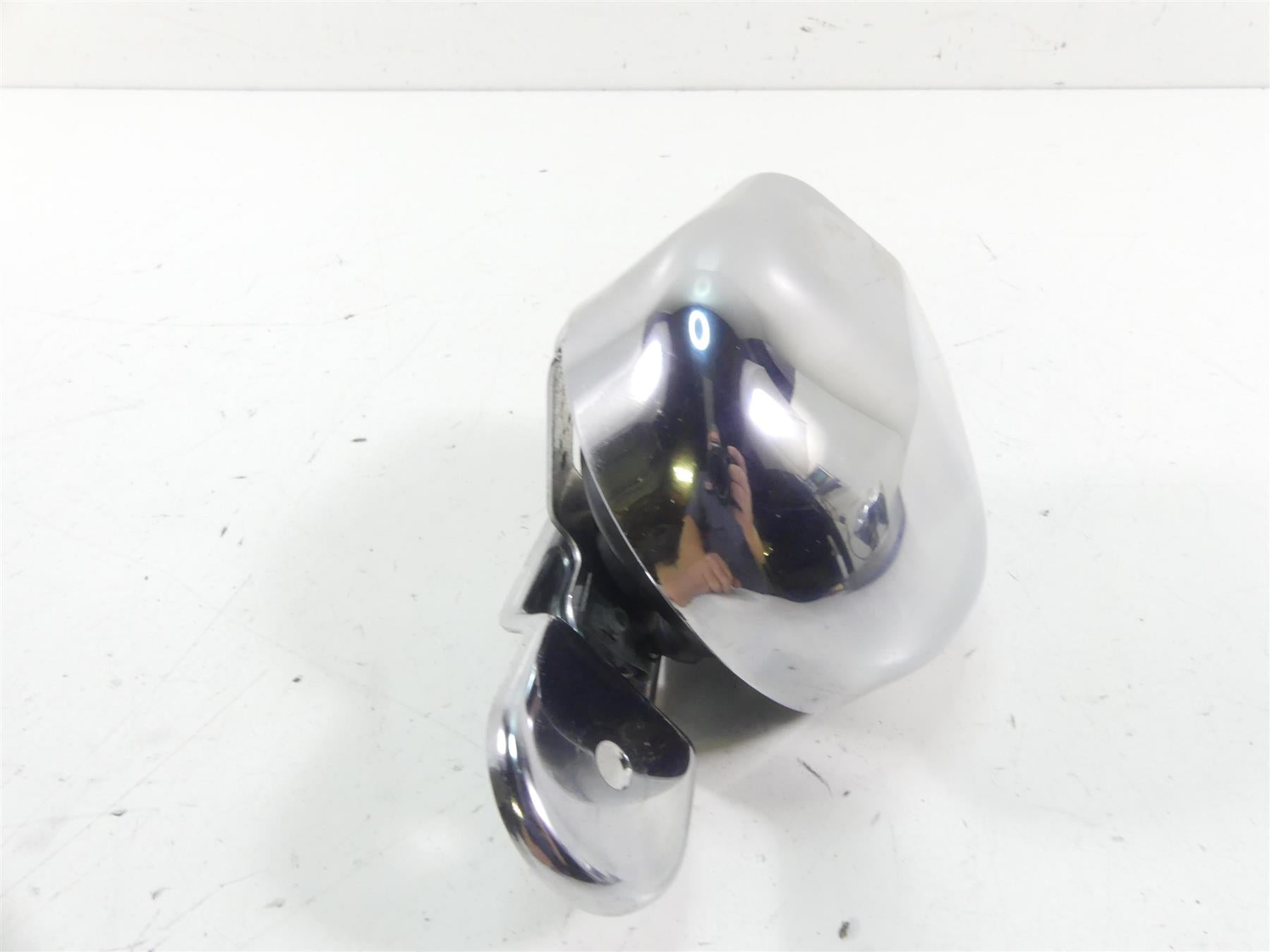 2009 Harley FXDF Dyna Fat Bob Horn With Chrome Cover 61300478A {{ shop.shopifyCountryName }} - Mototech271
