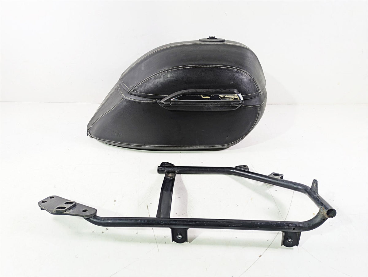2007 Yamaha XVS1300 V-Star Tour Right Saddlebag + Mount 5S6-F8440-01-00 {{ shop.shopifyCountryName }} - Mototech271