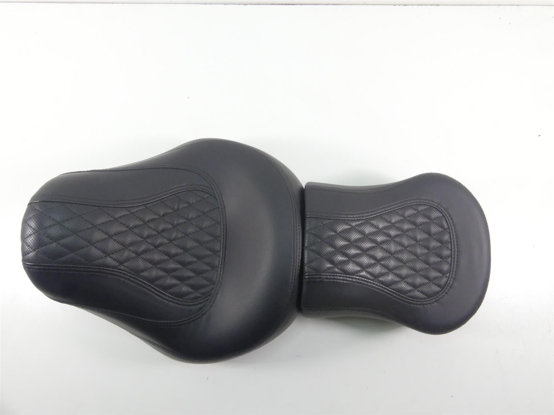 2022 Harley Softail FXBBS Street Bob Nice Hammock Touring Seat Saddle 52000290 {{ shop.shopifyCountryName }} - Mototech271