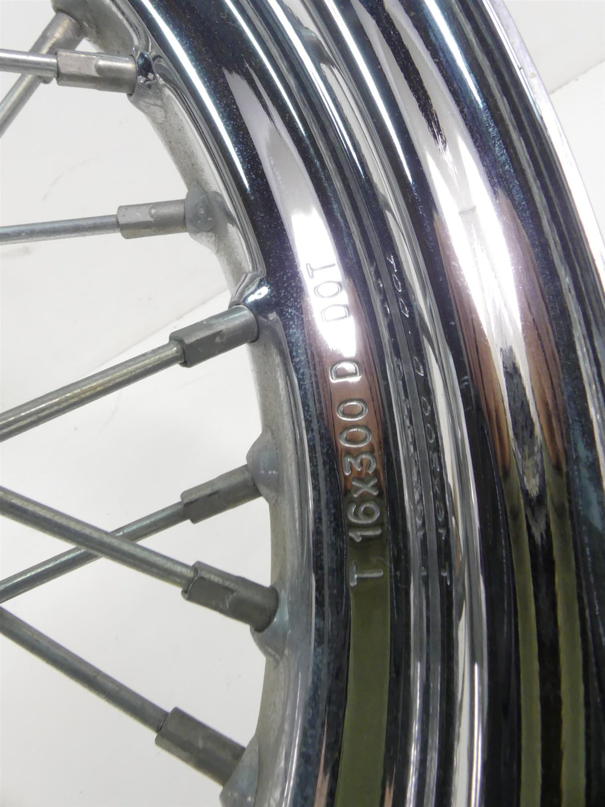 2001 Harley Touring FLHRCI Road King Straight Front Wheel Rim 16x3 43085-97 {{ shop.shopifyCountryName }} - Mototech271