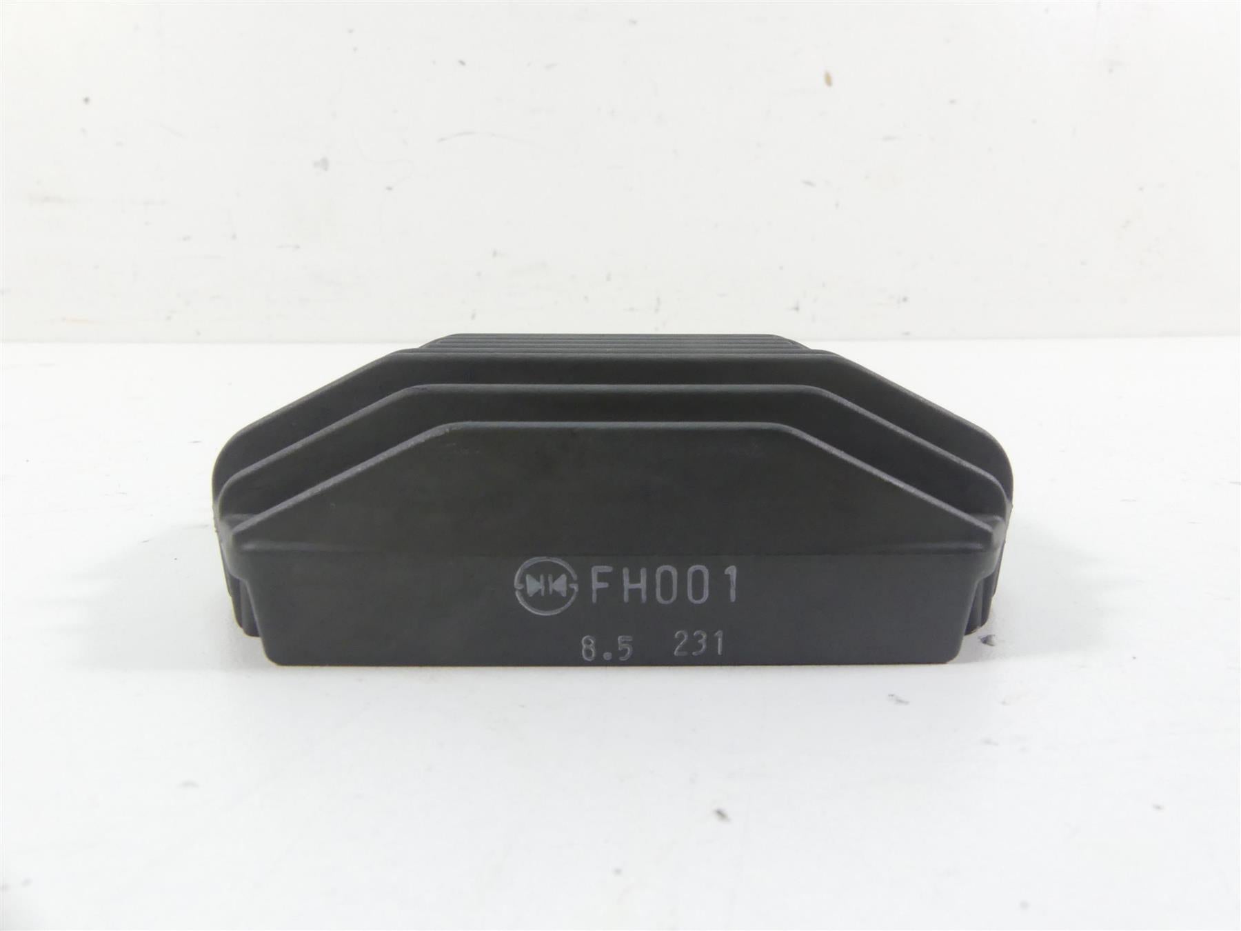 2009 Yamaha XV1700 Road Star Warrior Rectifier Voltage Regulator 5JW-81960-00-00 {{ shop.shopifyCountryName }} - Mototech271