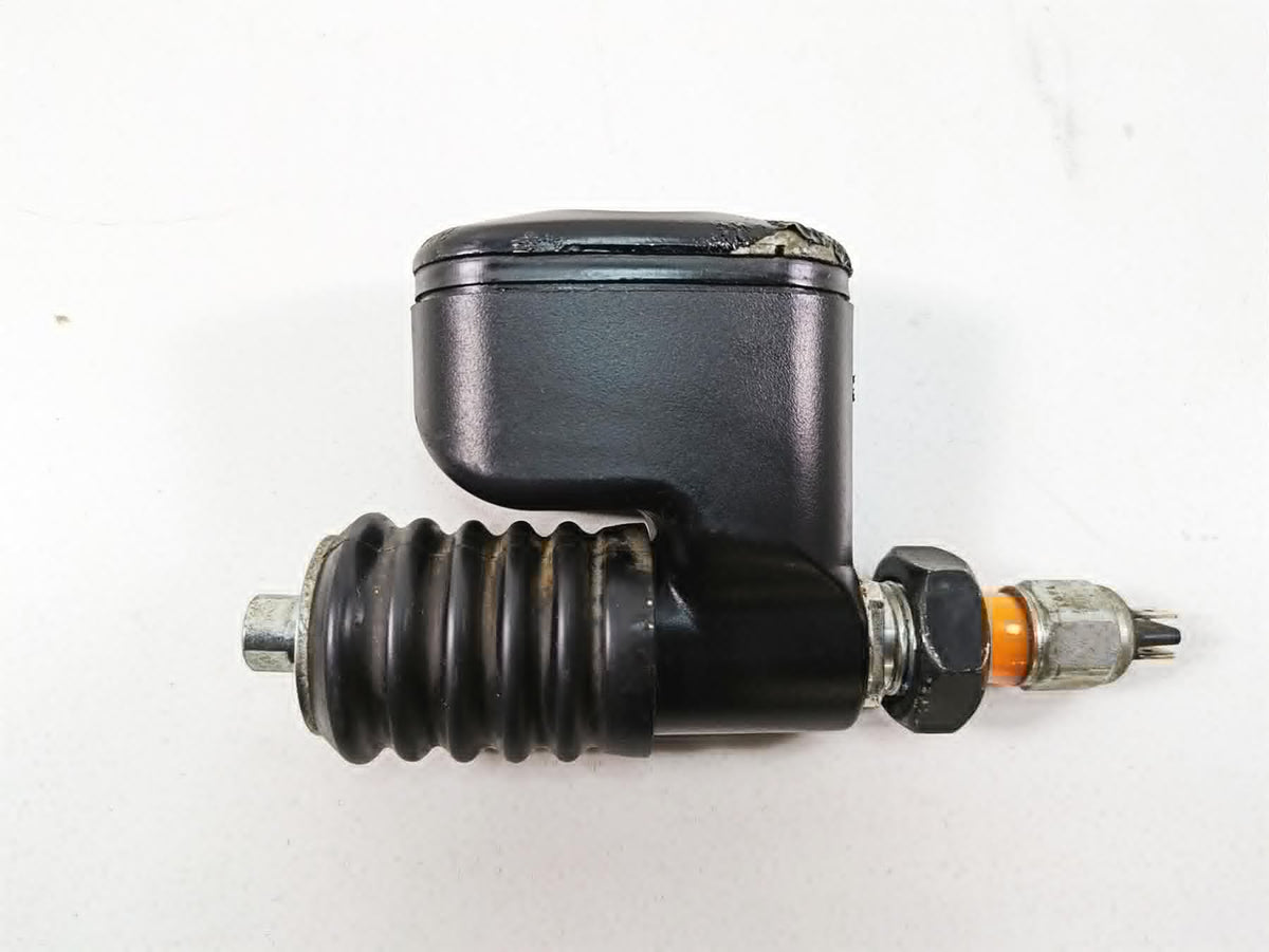 2009 Harley FXDF Dyna Fat Bob Rear Brake Master Cylinder 42474-06C {{ shop.shopifyCountryName }} - Mototech271