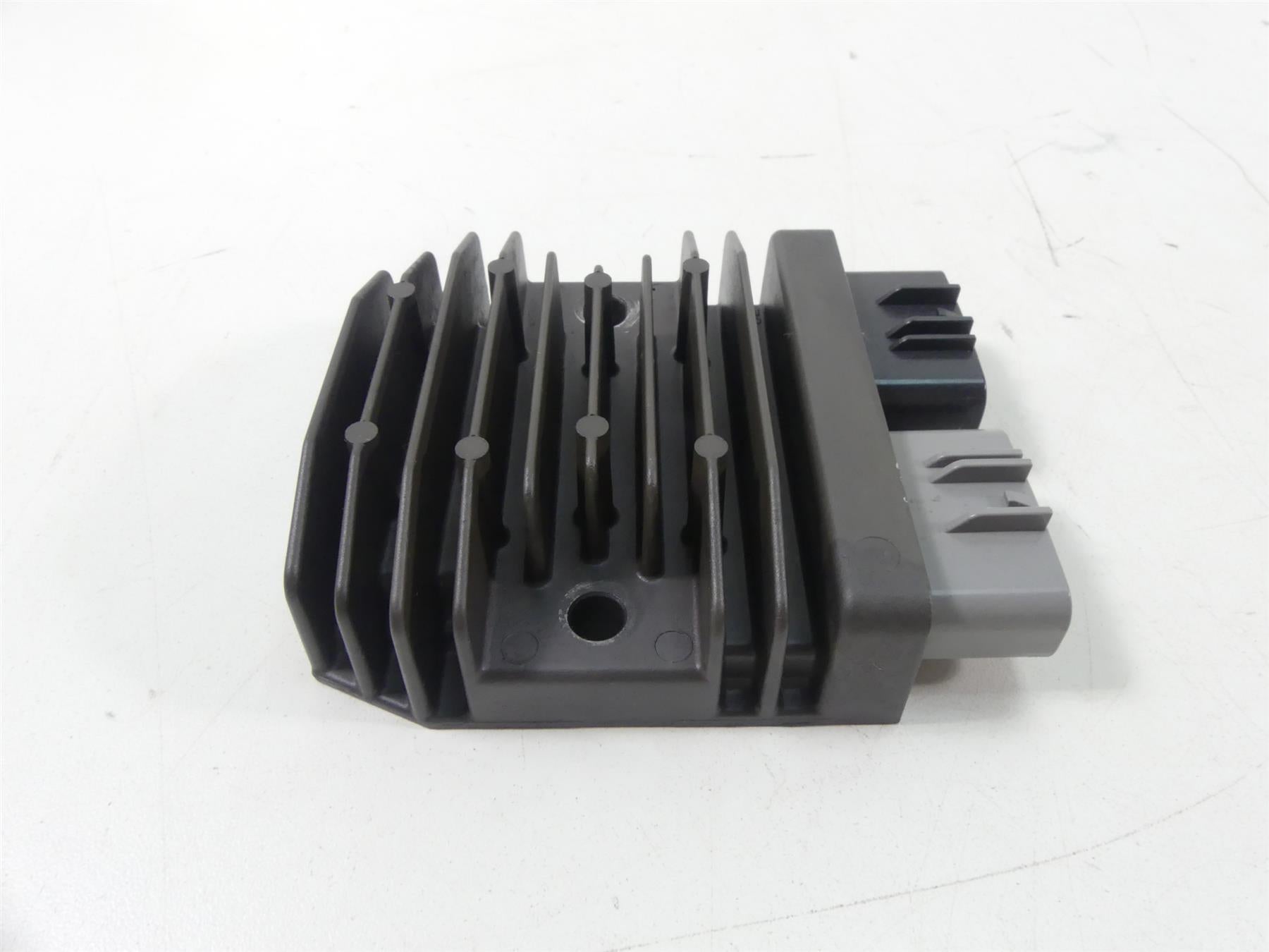 2016 BMW R1200GS K50 Rectifier Voltage Regulator 12318523367 FH020AA {{ shop.shopifyCountryName }} - Mototech271